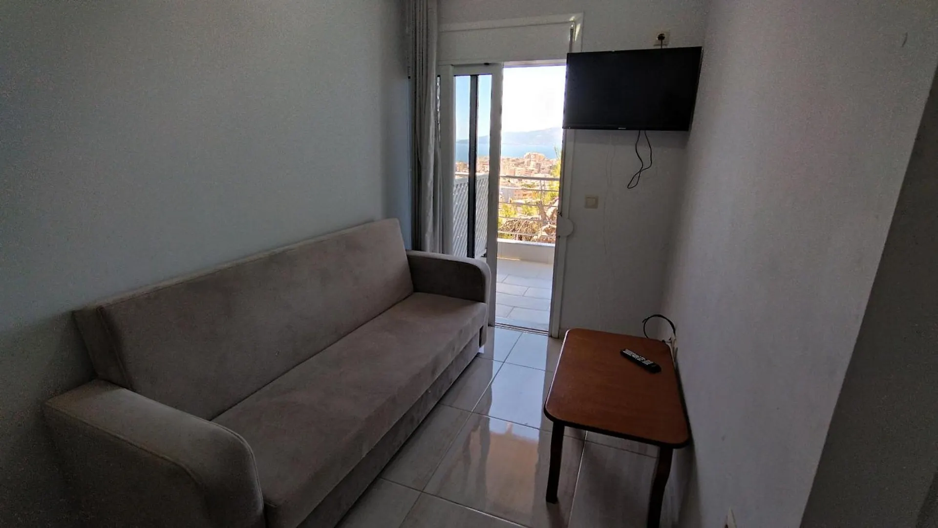 Apartments Eri Saranda